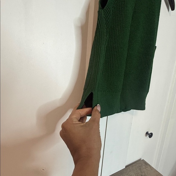 Aritzia Wilfred Dark Green Knit Halter Top - Cropped length - Small - Picture 4 of 7